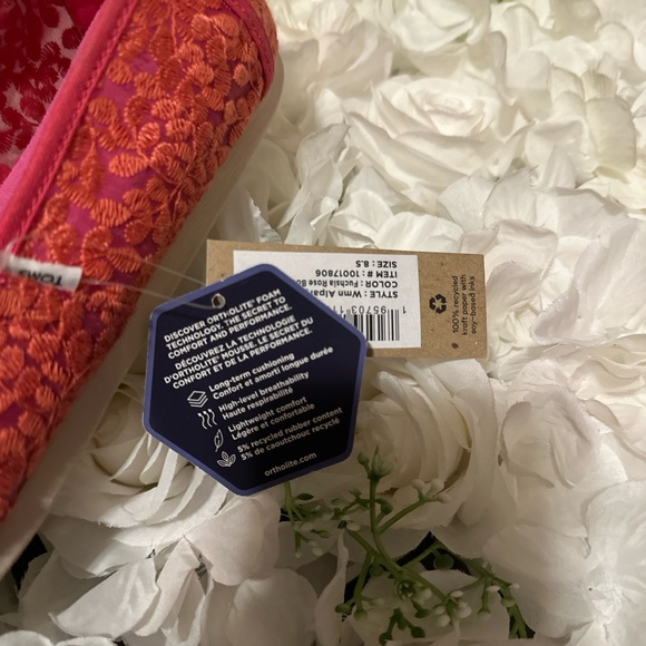 TOMS Women's Coral Lace Flats - Picture 2 of 5